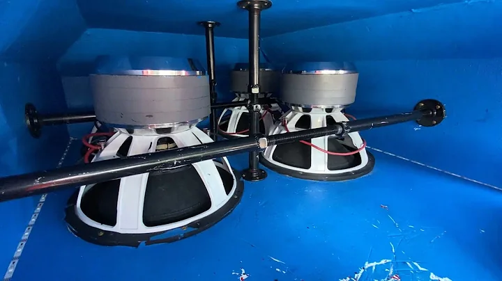 32,000 WATTS ON 4 18" SUBWOOFERS!