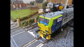 Opening Bachmann 31-575 Windhoff MPV