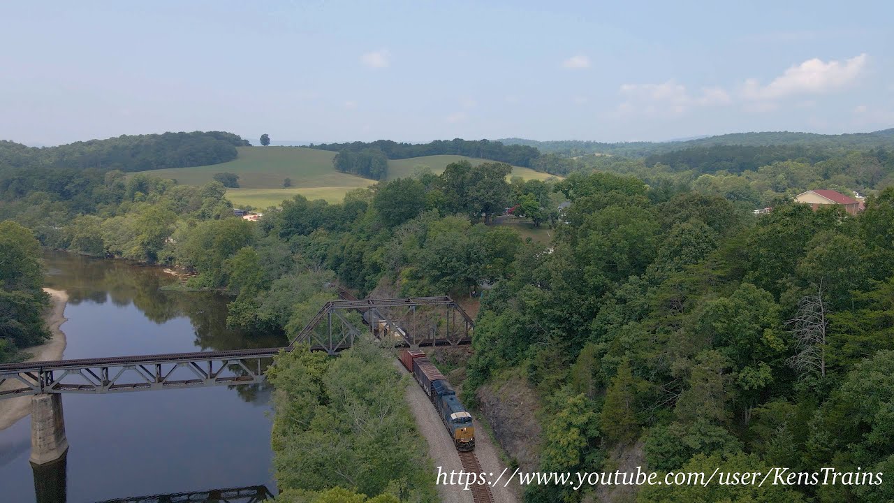CSX Train H750-22 at Natural Bridge Station, VA