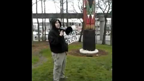 Tim Sage of Seattle Cop Block speaks out at the Jo...