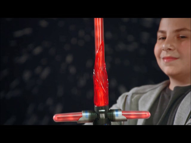 Star Wars: The Last Jedi Bladebuilders Kylo Ren Deluxe Electronic Lightsaber Product Demo Video