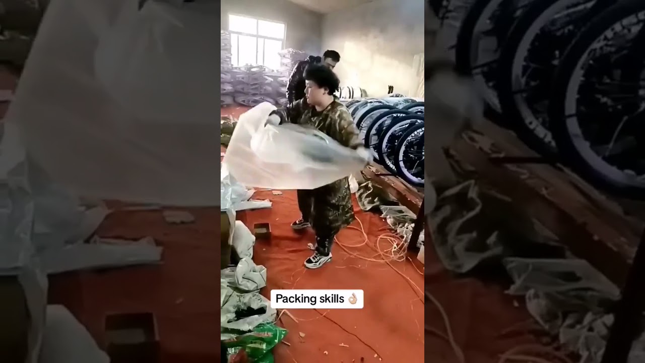 Bicycle Packing - fast workers - 