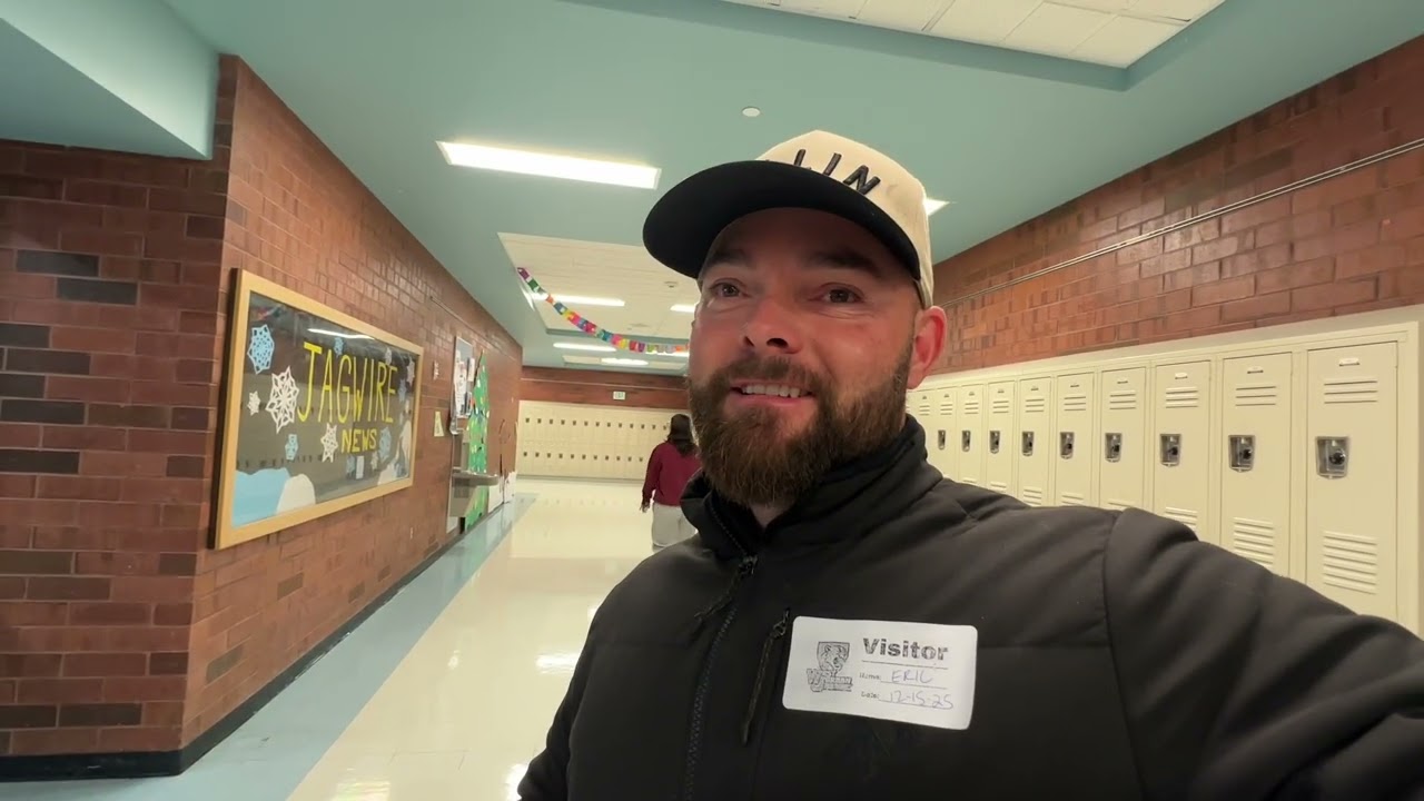 Я не был здесь уже 25 лет (в моей школе).