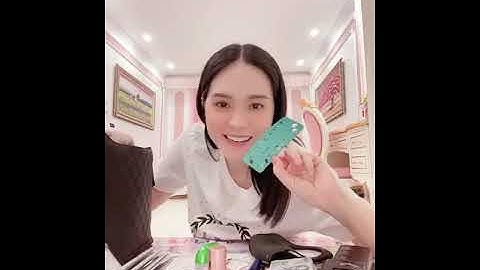 Có gì trong túi của ông Vũ ?