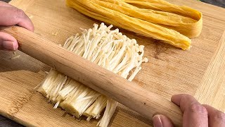 Go over the enoki mushroom with a rolling pin, stir in tofu skin and your vegan omelette is ready!