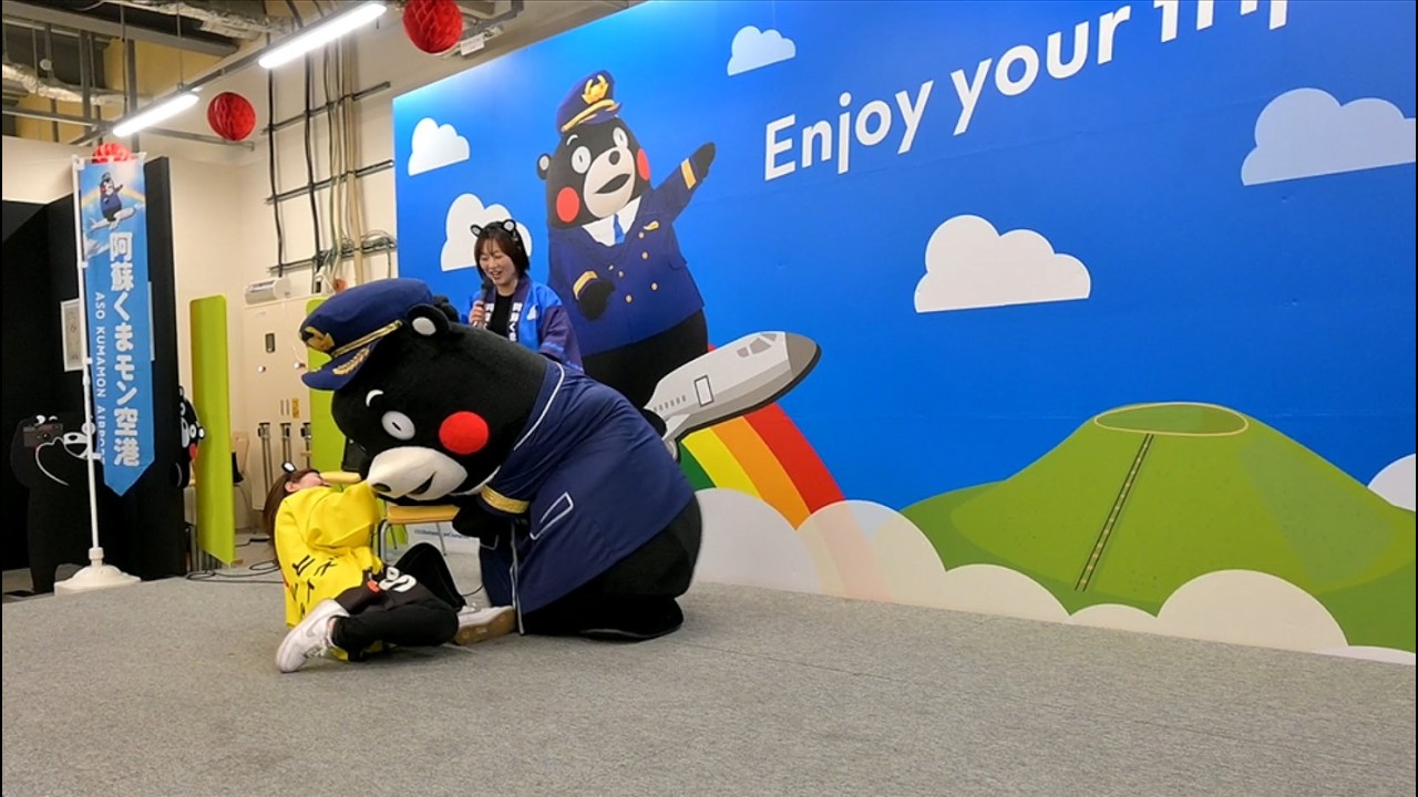 クイズ大会なのに腕相撲大会を始めてしまうキャプテンくまモン。（2026