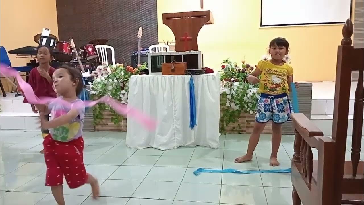 Gerakan Tamborine Dance A Long with Lyriks Kids Worship Every