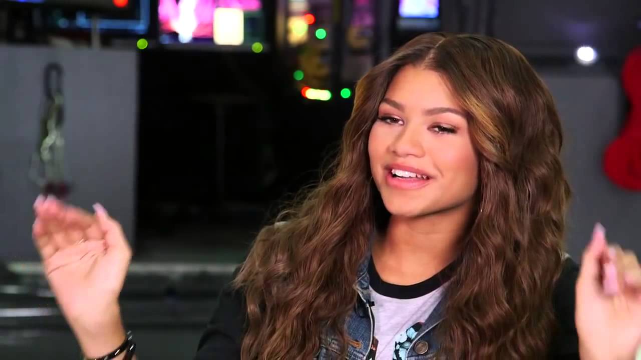 Zendaya on the KC Undercover Photo Shoot - YouTube