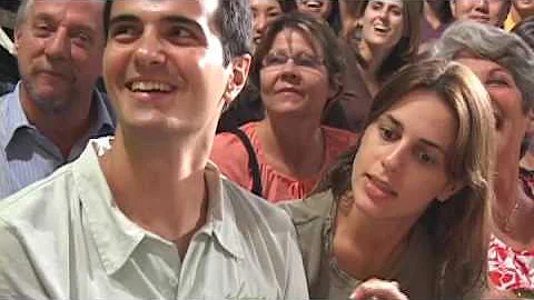 Qual a proposta do grupo Jogando no Quintal?