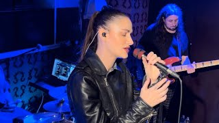 Niia - Deeper Than Goodbye / Nobody (Live in Vienna)