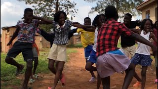 Justin Wellington - Iko Iko ( My Bestie ) feat . Small Jam | Bestie Dance - Wakiso dance kids Resimi