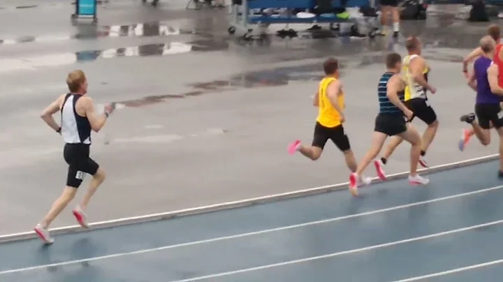 Drake masters 800 meters