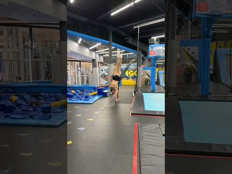#circus #fitnessmotivation #sport #shortvideos #real #yoga #model #calisthenics #workout #germany