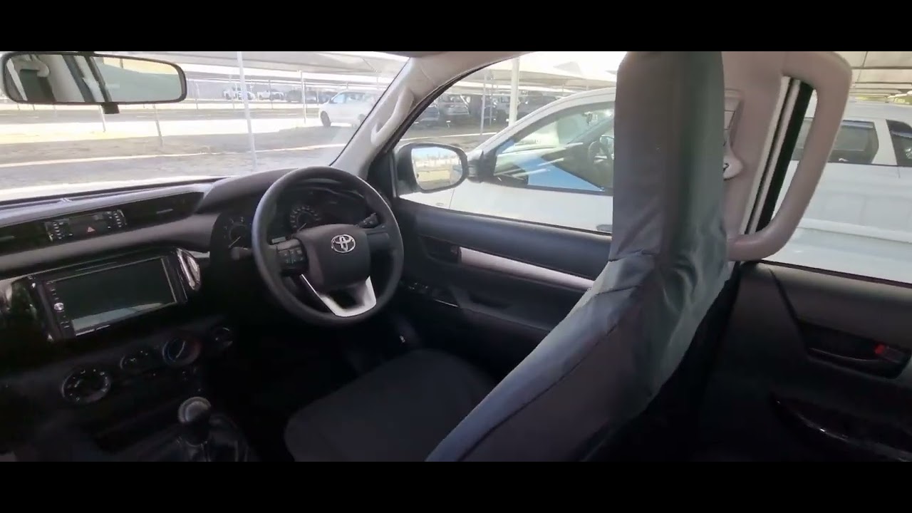 SEAT COVERS FOR TOYOTA HILUX DOUBLE CAB GD6 FIXED HEADREST INTERIOR VIDEO