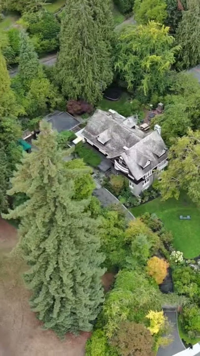 Flew my drone around Kurt Cobain’s Seattle residence #kurtcobain