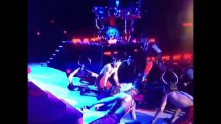 Madonna Falling Down The Stairs Brit Awards 2015