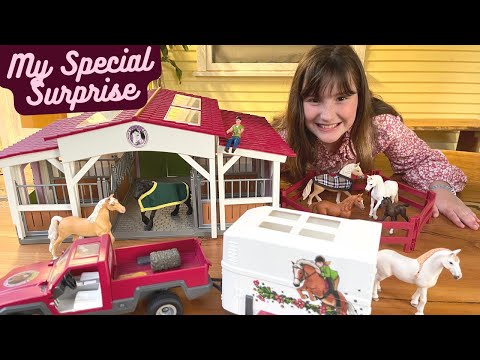 HORSE CLUB STABLE PLAYSET  - SCHLEICH TOY UNBOXING