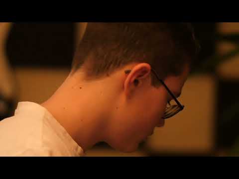 Adrian – River Flows In You (Piano)