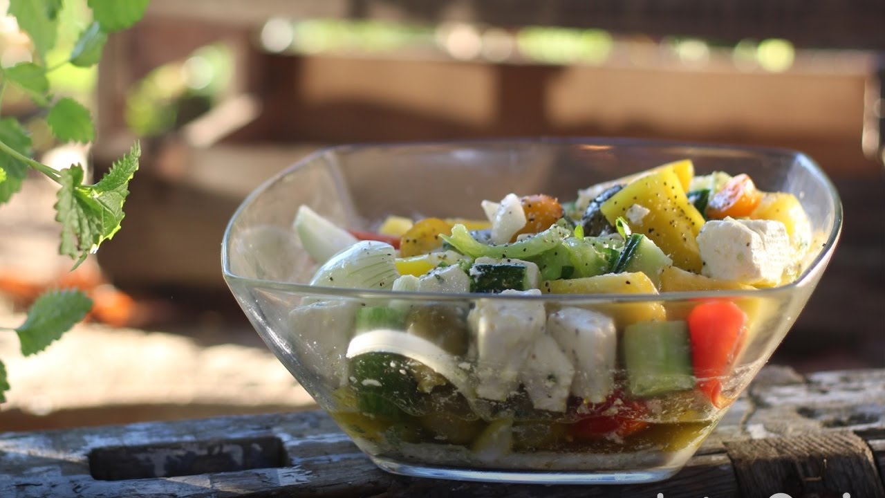Griechischer Bauernsalat Feta Salat Mit Dressing Abnehmen Mit Low Carb Und Ketogene Diat Youtube