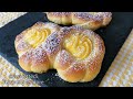 Brioches intrecciate con crema