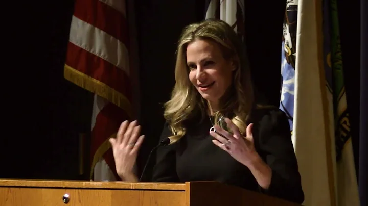 Former CIA & FBI Agent Tracy Walder, Courageous Le...