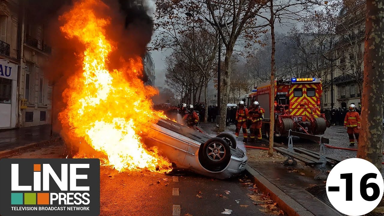 Gilets Jaunes Acte 3 Des Scènes Dinsurrection Dans La Capitale Paris France 01 Décembre 2018
