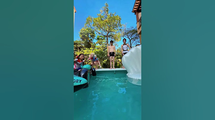 小丑被哈莉奎茵推下泳池。#小丑 #天使 #超人不会飞 #shorts