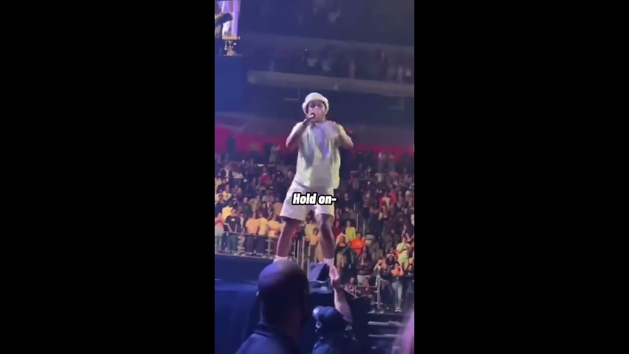Tyler The Creator Finds A Fan Reading Book At His Concert 
