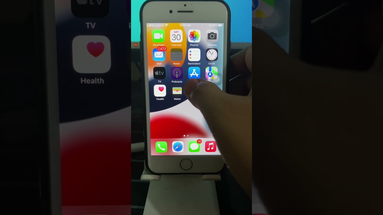 iOS 15.1 on iPhone 7