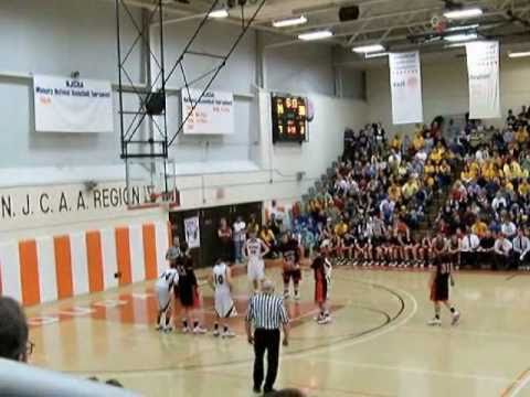 2011 1A Forreston Boys Basketball Sectional Champs...