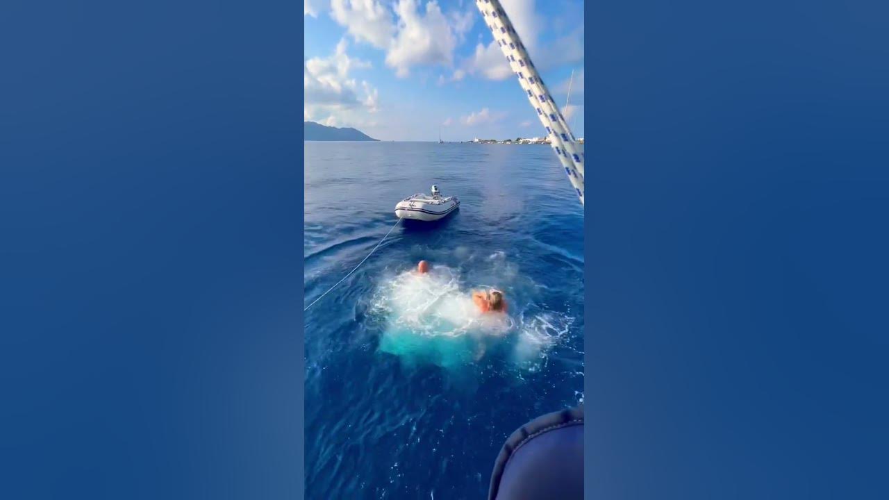 Прыжок с яхты в море