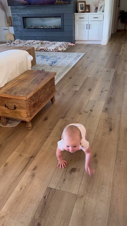MY 10 MONTH OLD WALKING FOR THE FIRST TIME 😭😭💕💕🥹