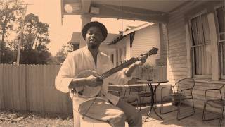 Video thumbnail of "Cedric Watson on gourd banjo "Little Sadie""