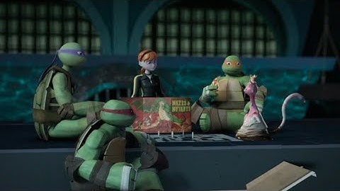 TMNT 2012 Raph, Donnie, April and Mikey Play a Game While Leo Watches the News