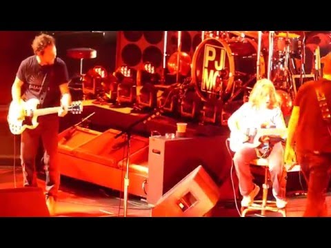Pearl Jam live Quebec City Sad HD 5/5/16 with special guest Noah from Maine at Centre Videotron
