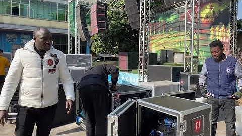 LA 2122&LA 218 Line array sound setting in T.I factory