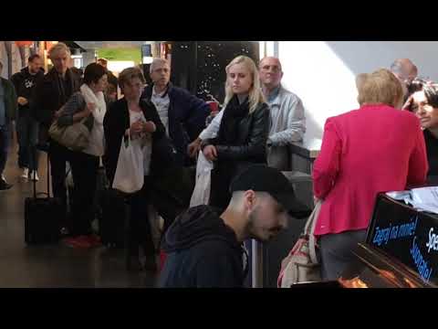 Boogie woogie piano-Charleroi airport