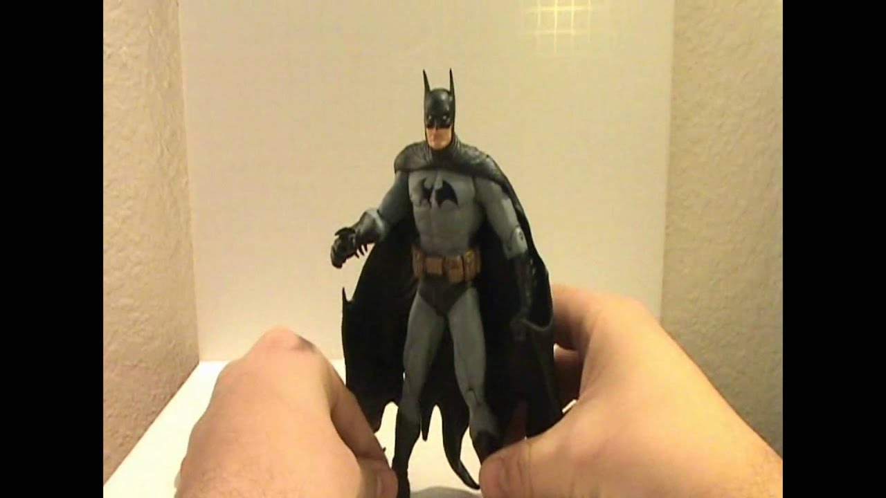 Video Review of  DC Direct Series 6 "Batman"