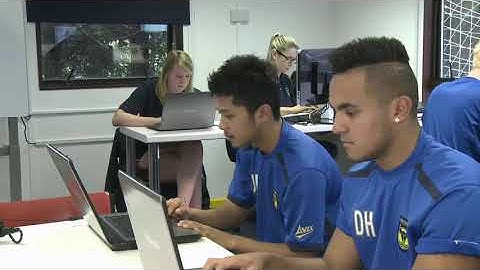 Solution elementary 3rd edition: Unit 8b Oxford Football Academy