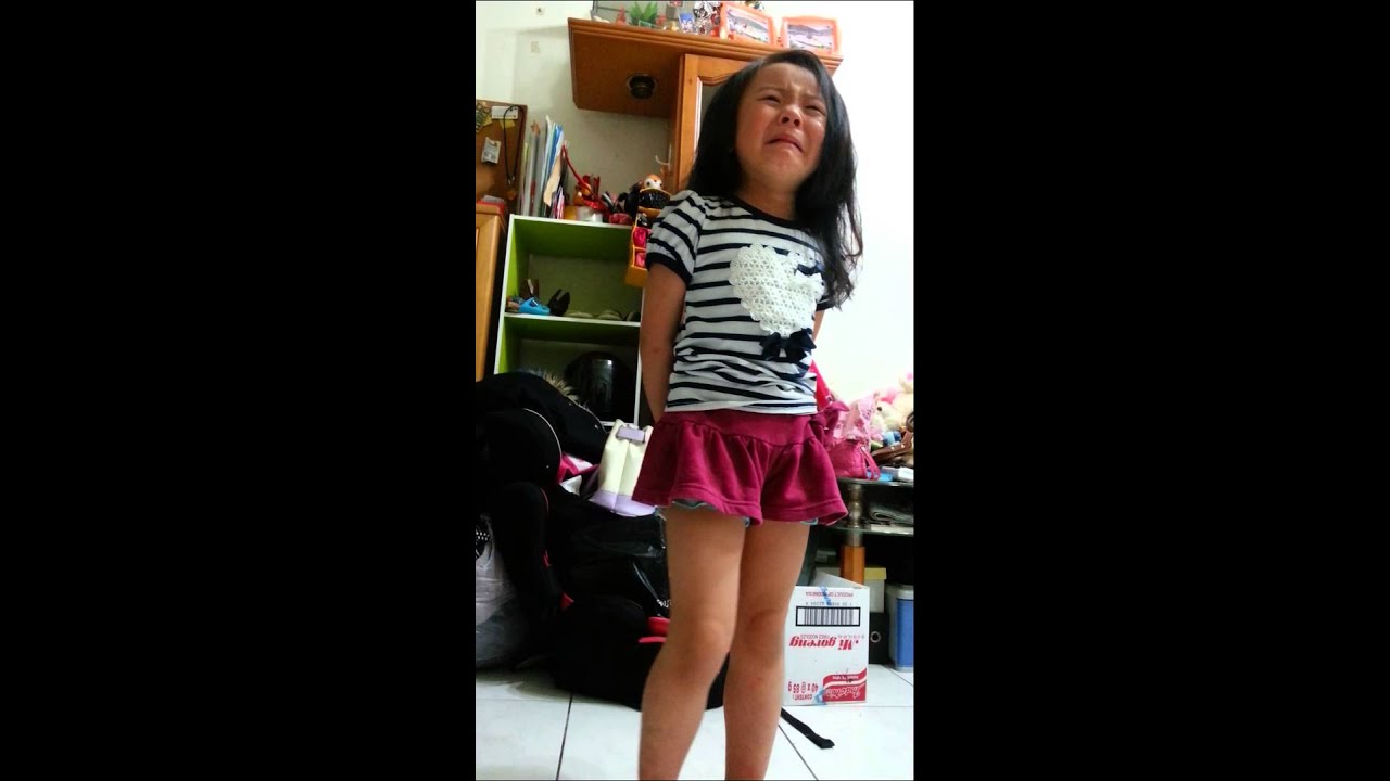 樂樂不乖被媽咪罰！！