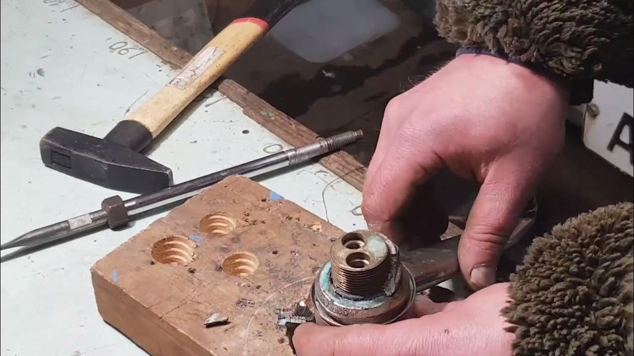 Как открутить заржавевшую гайку на унитазе Как открутить сильно прикипевшие болты, если у них слизало грани. Делюсь простым