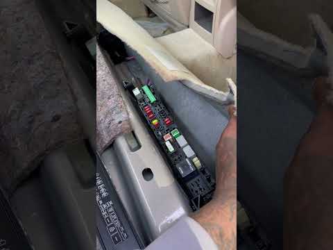 2006 Cadillac CTS no power when turn on key ignition switch fix