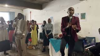 Video thumbnail of "Worship Song: Liyabasebenzela abalikholwayo"