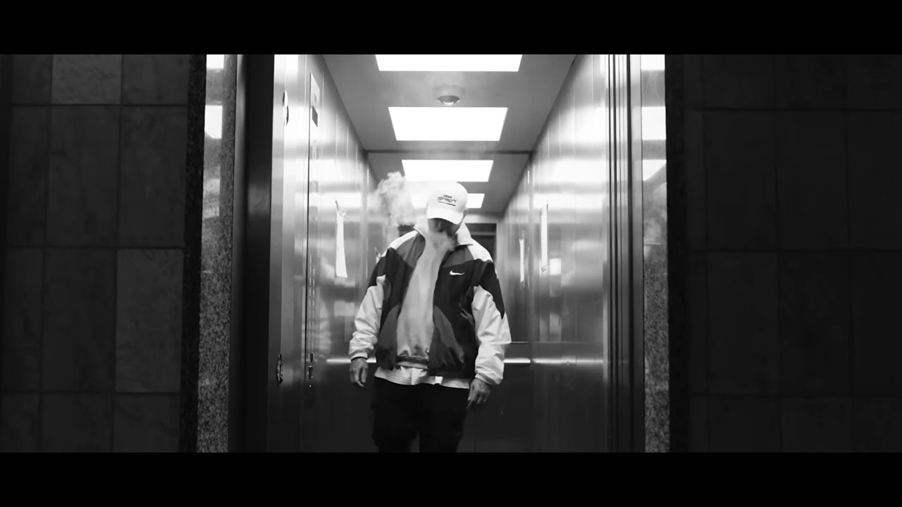 AZAD feat. SILLA - ZU VIEL DES GUTEN