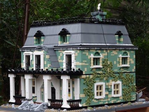 Un artiste a créé une maison hantée géniale entièrement en Lego