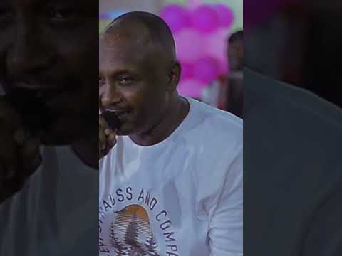 احمد سيلفر يغني من روائع ثنائي العاصمه ياحليلهم