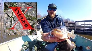 Dam Walleyes!  Catching walleyes near a lock and dam | Walleyes on Jigs | Mississippi River Pool 8