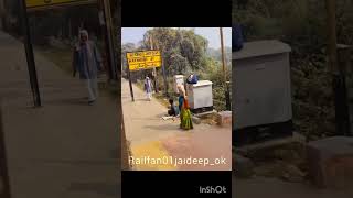 Upar bhi station Niche Bhai station