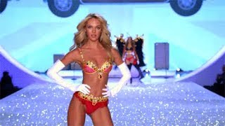 Top 10 Best Walks at the Victoria's Secret Fashion Show OPENINGS