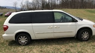 2006 Chrysler Town & Country Minivan